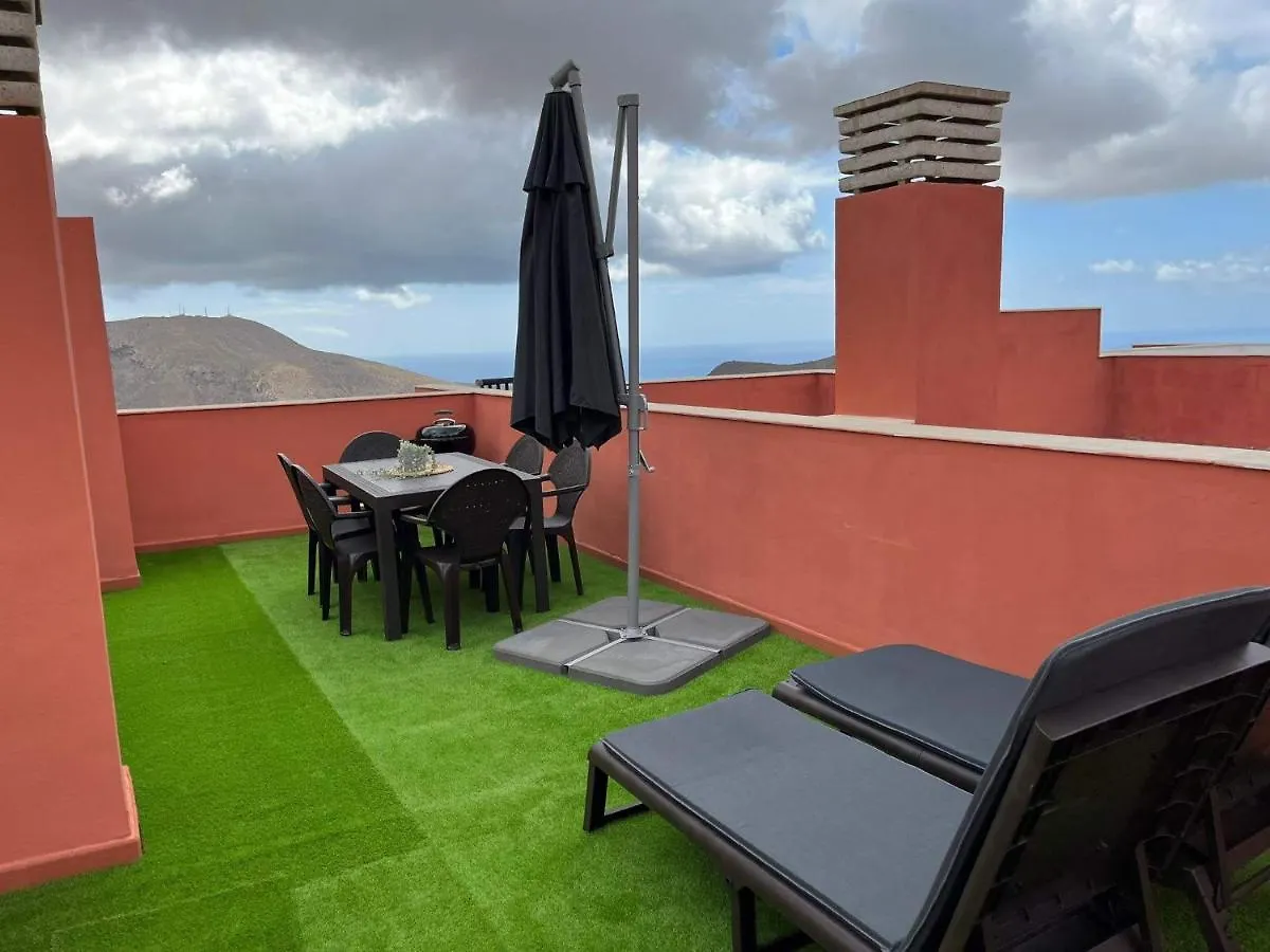Cozy Two-Bedrooms Apartment With Big Terrace And Ocean View Чайофа